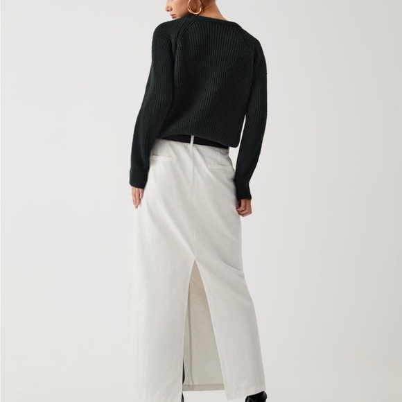 NWT Commense Keep Me Close Cutout Sweater - Picture 2 of 6